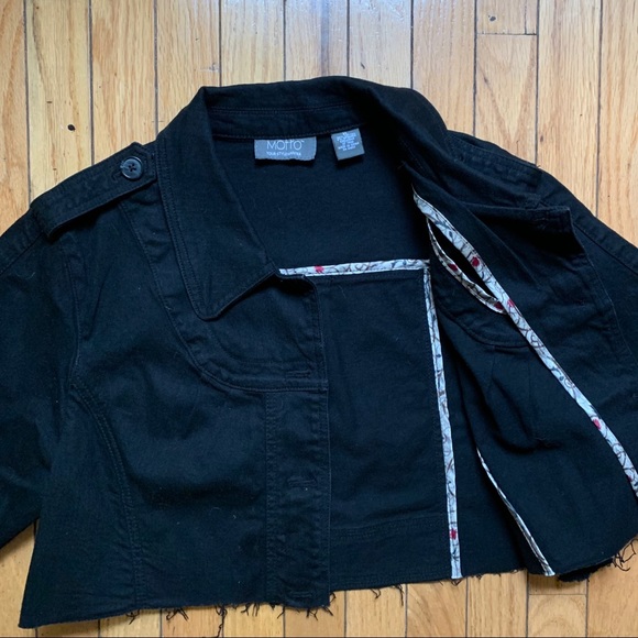 Cropped black jacket - Picture 6 of 7